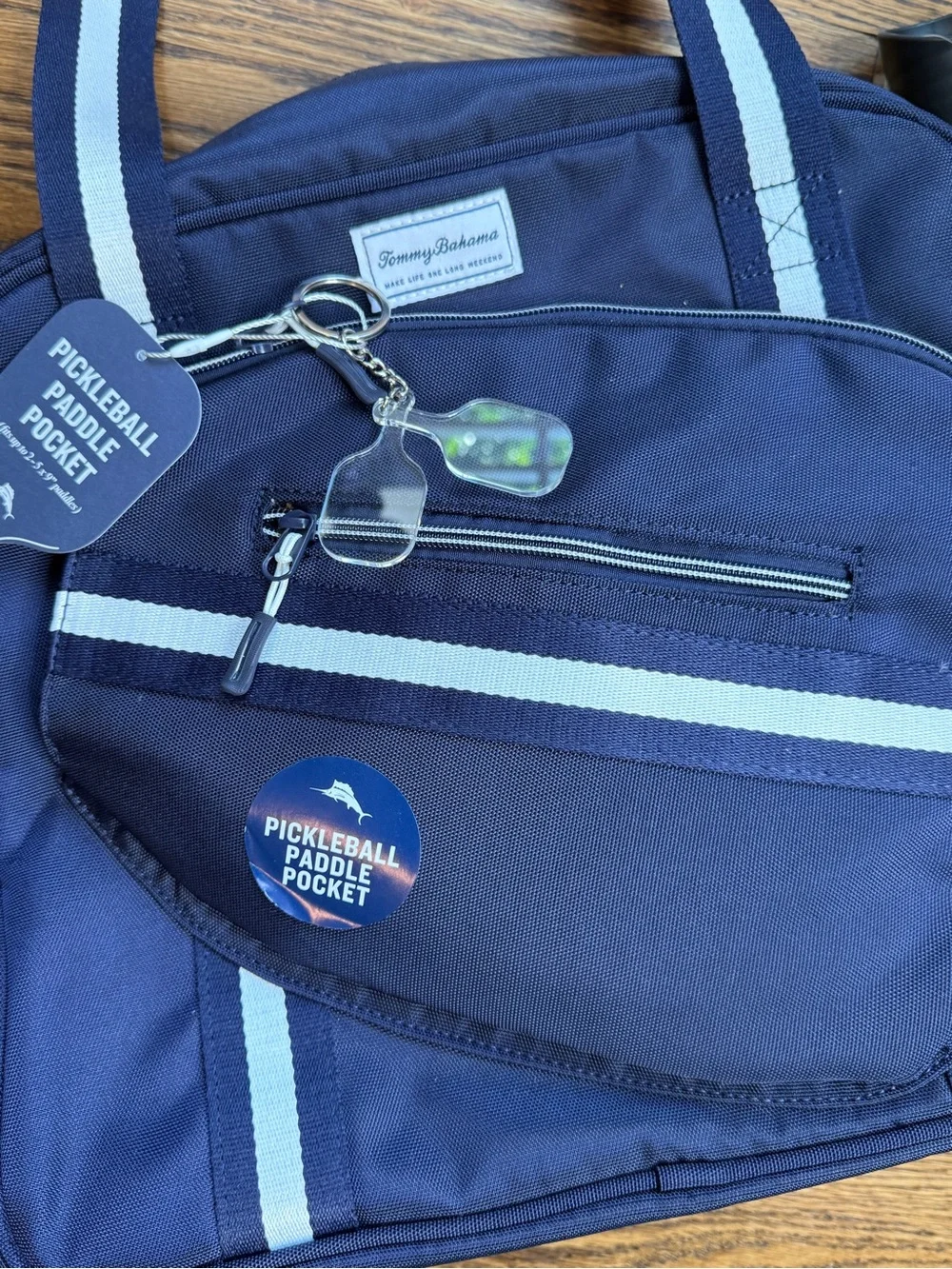 NWT Tommy Bahama Navy and White Pickleball Navy & White Duffel Tote Water Bottle